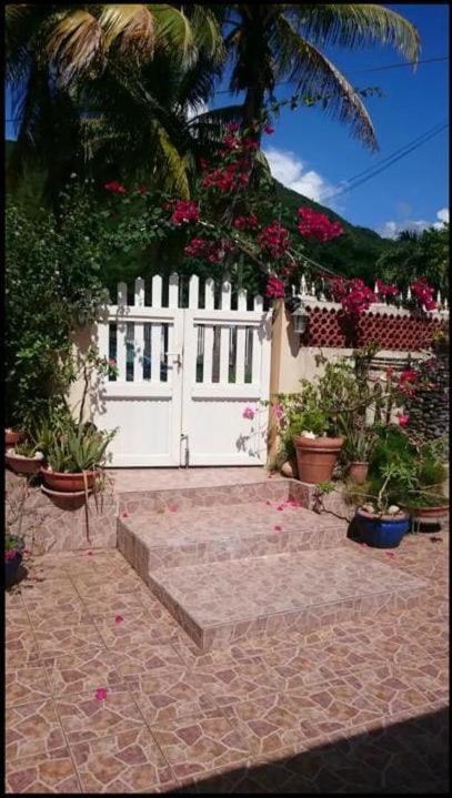 Bed and Breakfast Casa Lof Case-Pilote Exteriér fotografie